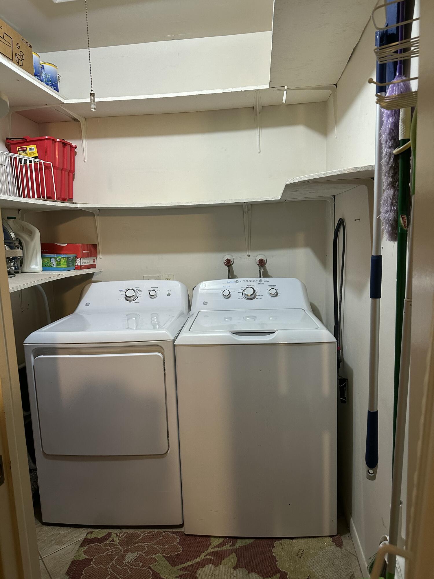 313 Normandy Lane Delray Beach, FL 33484 - Photo 14 of 16 Washer/Dryer
