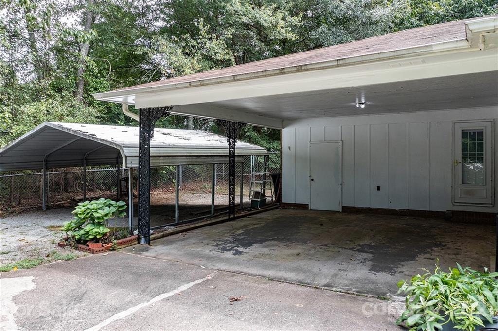 297 Southfork Road Lincolnton, NC 28092 - Photo 3 of 31 Gallery Image 3