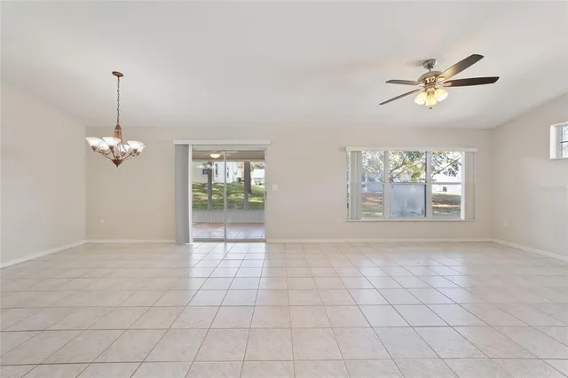 $215,000 | 11601 Southwest 77th Circle, Ocala, FL 34476