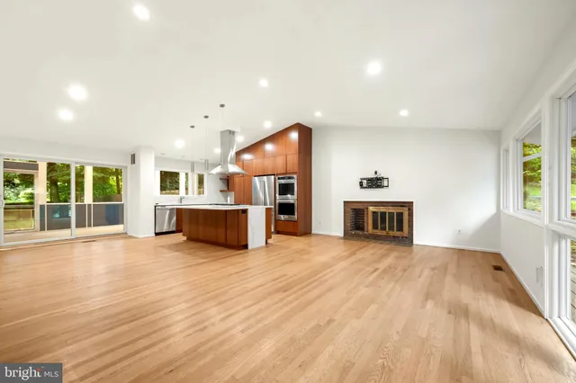 $1,349,000 | 7614 Hamilton Spring Road, Bethesda, MD 20817