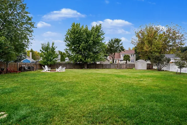 $379,900 | 1410 Misthaven Lane, Elgin, IL 60123