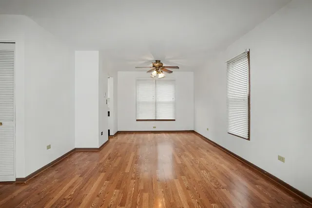 $379,900 | 1410 Misthaven Lane, Elgin, IL 60123