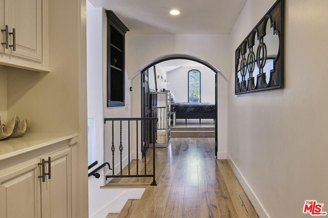 2266 Cold Canyon Road Calabasas, CA 91302 - Photo 17 of 36