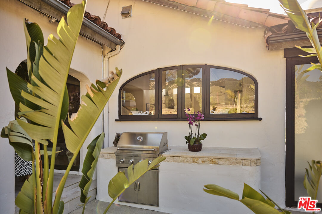 2266 Cold Canyon Road Calabasas, CA 91302 - Photo 24 of 36