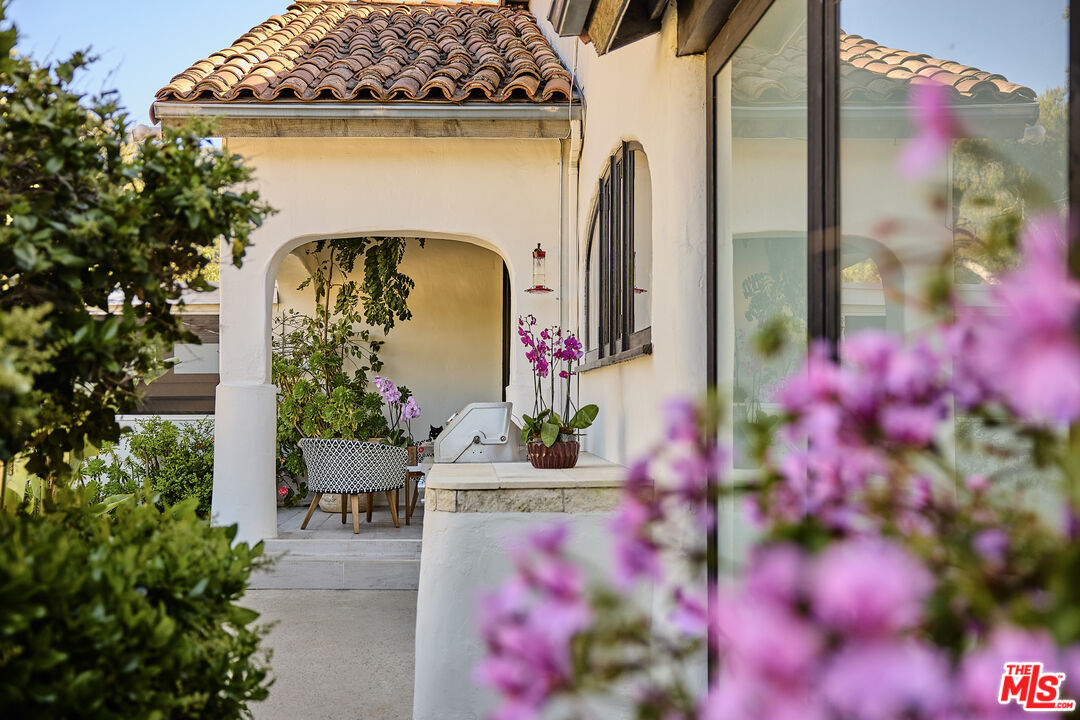 2266 Cold Canyon Road Calabasas, CA 91302 - Photo 25 of 36
