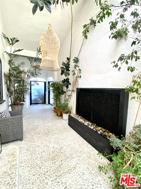 2266 Cold Canyon Road Calabasas, CA 91302 - Photo 33 of 36