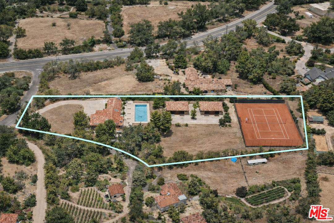 2266 Cold Canyon Road Calabasas, CA 91302 - Photo 35 of 36