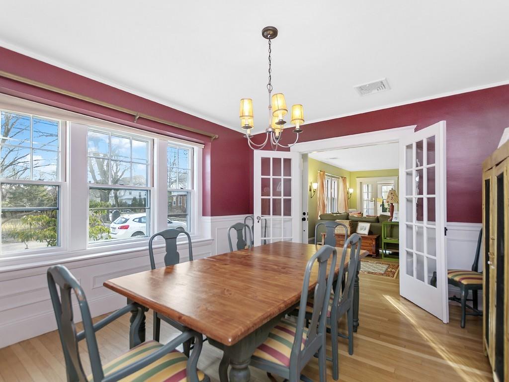 36 Nathan Road Newton, MA 02459 - Photo 3 of 23