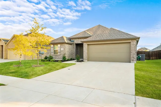 $1,850 | 413 Auburn Forest Drive, Princeton, TX 75407