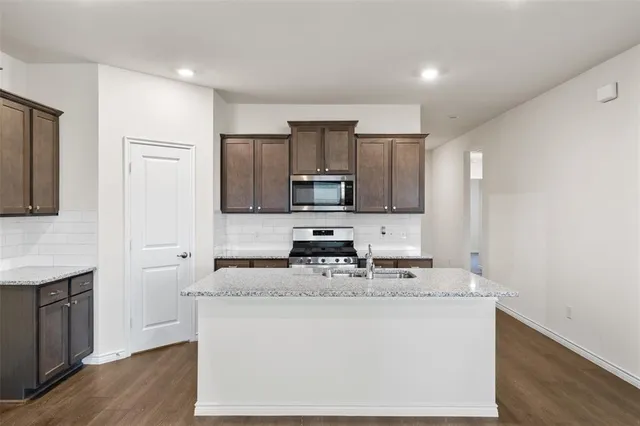 $1,850 | 413 Auburn Forest Drive, Princeton, TX 75407