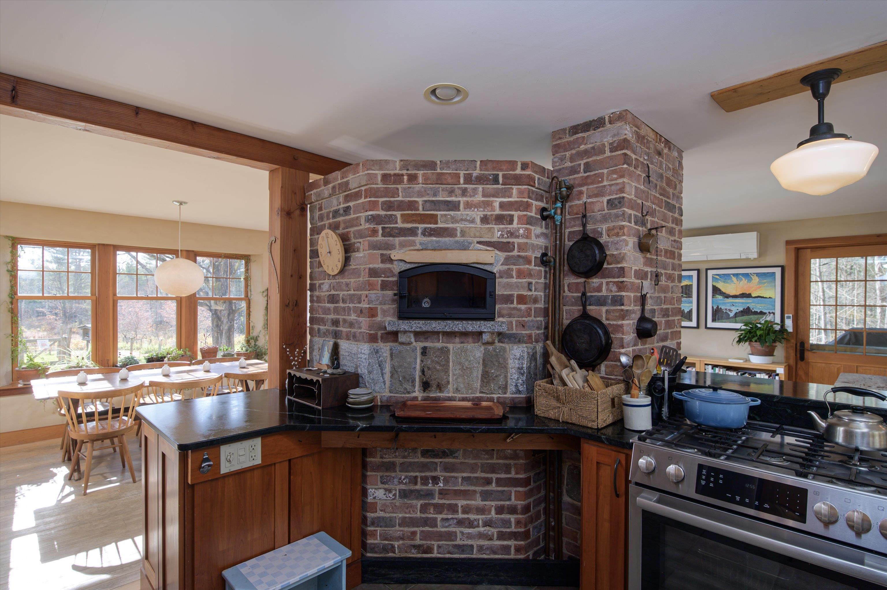 135 Fred Houghton Road Putney, VT 05346 - Photo 12 of 60