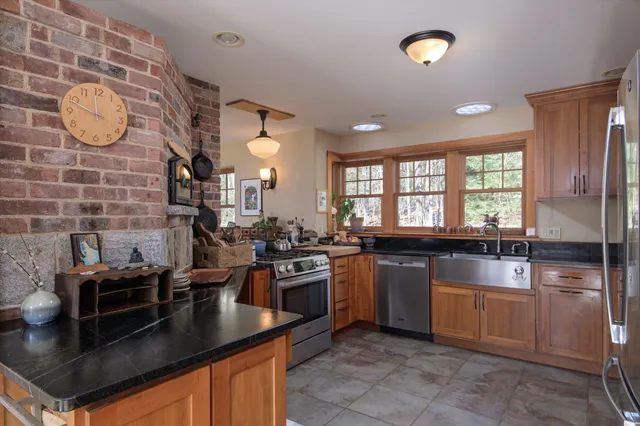 $1,345,000 | 135 Fred Houghton Road, Putney, VT 05346