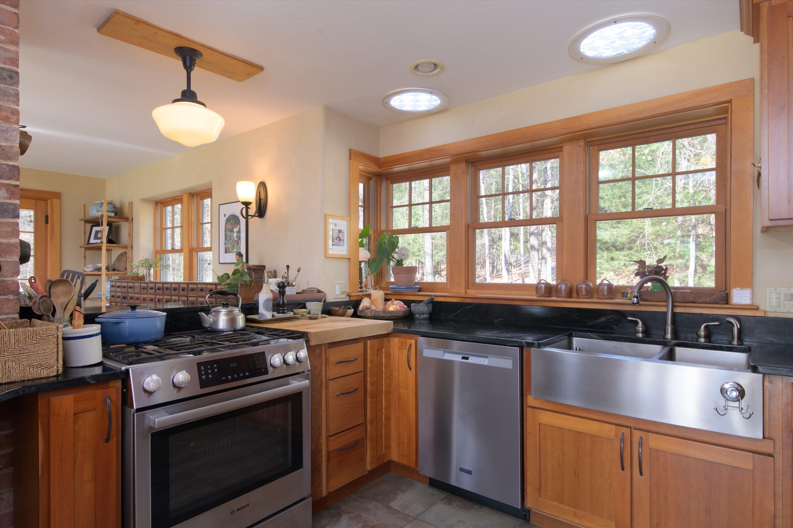 135 Fred Houghton Road Putney, VT 05346 - Photo 14 of 60