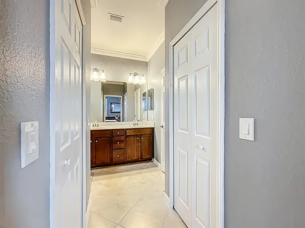 $284,500 | 20149 Lagente Circle, Venice, FL 34293