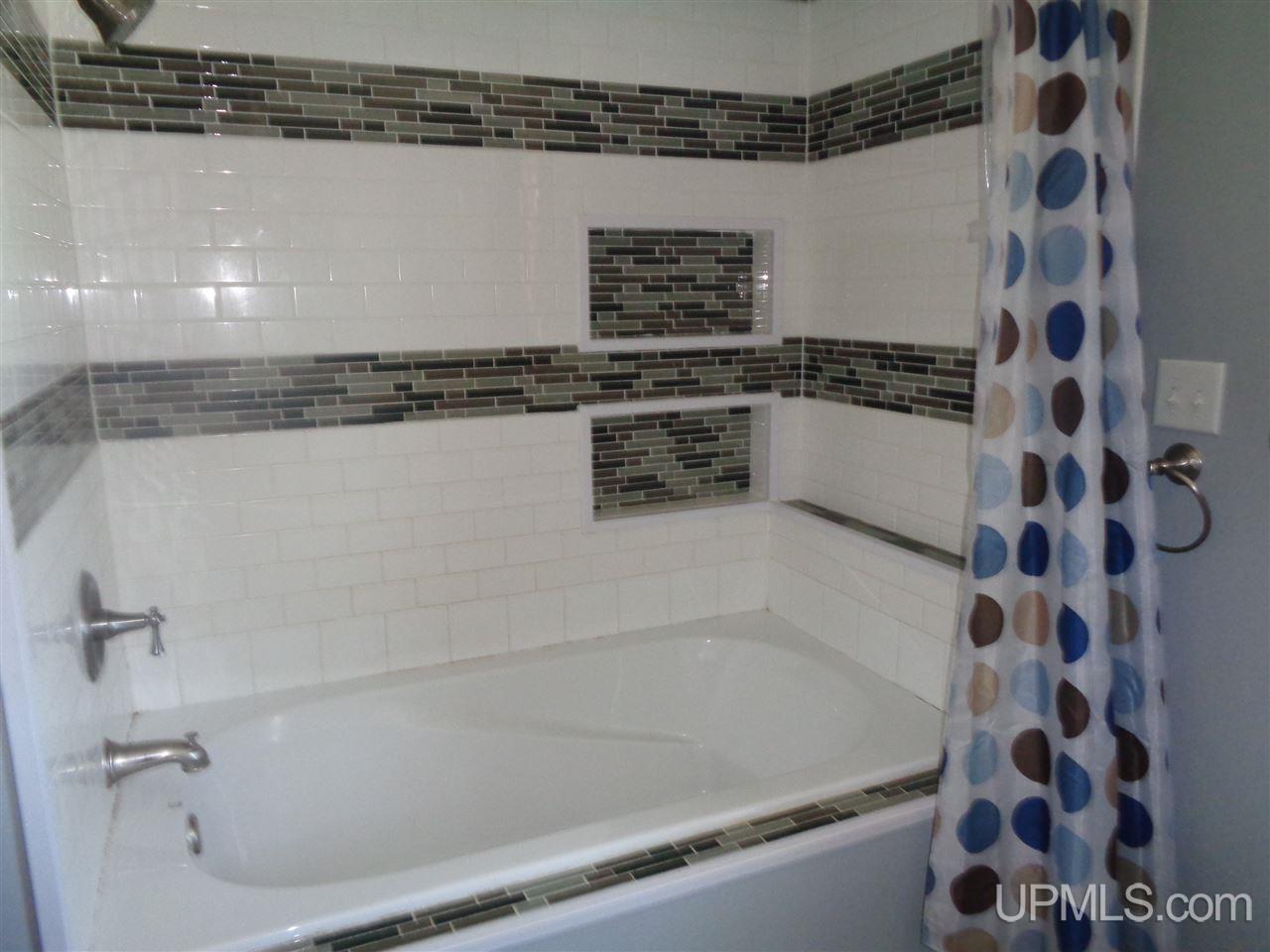 35 Tuttle Avenue L'Anse, MI 49946 - Photo 9 of 18
