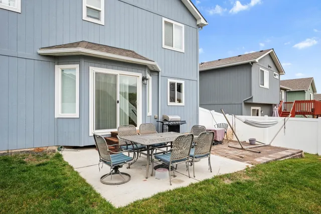 $450,000 | 18224 Selkirk Estates Road, Greenacres, WA 99016