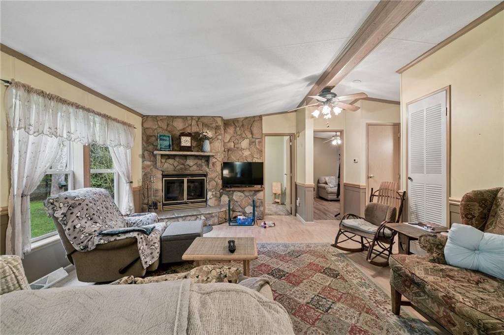 229 Birch Road Acme, PA 15610 - Photo 4 of 39