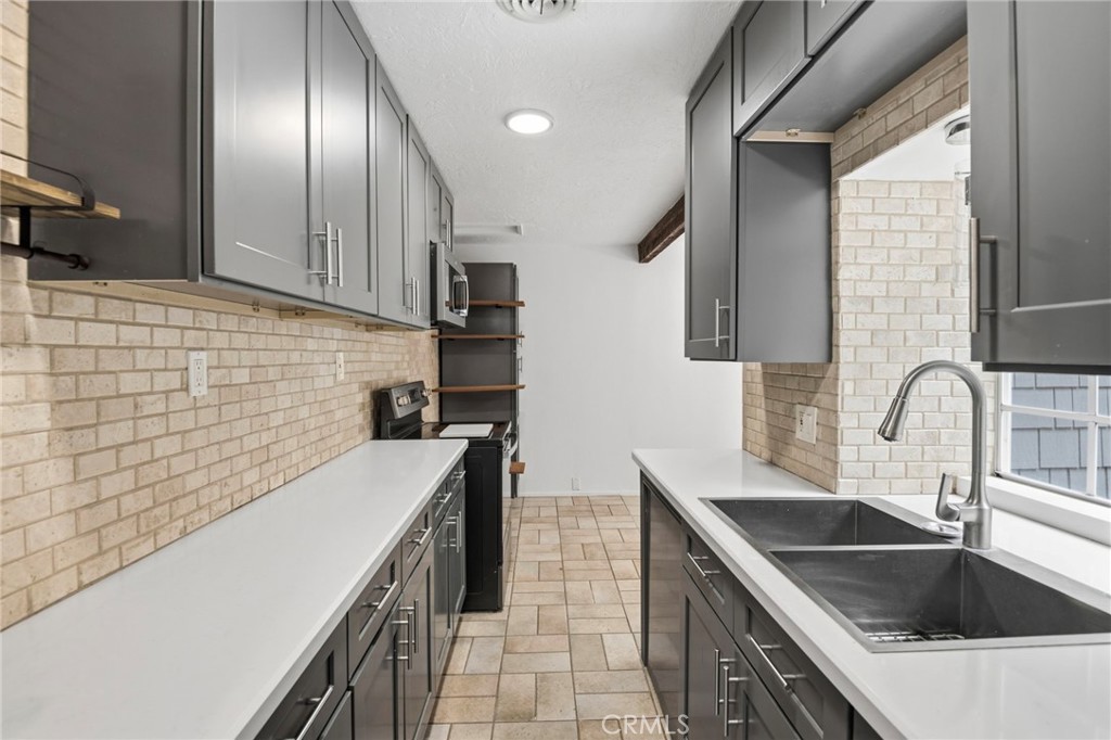 29734 Silverado Canyon Road Silverado, CA 92676 - Photo 5 of 30
