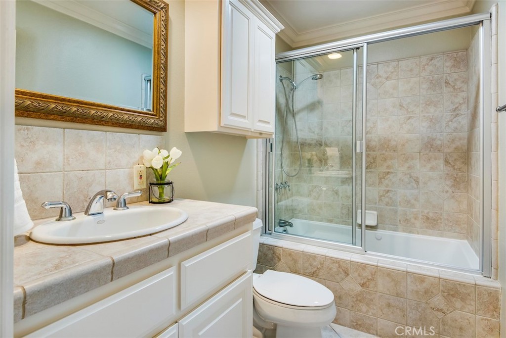29014 Warnick Road Rancho Palos Verdes, CA 90275 - Photo 22 of 29 Second master bath