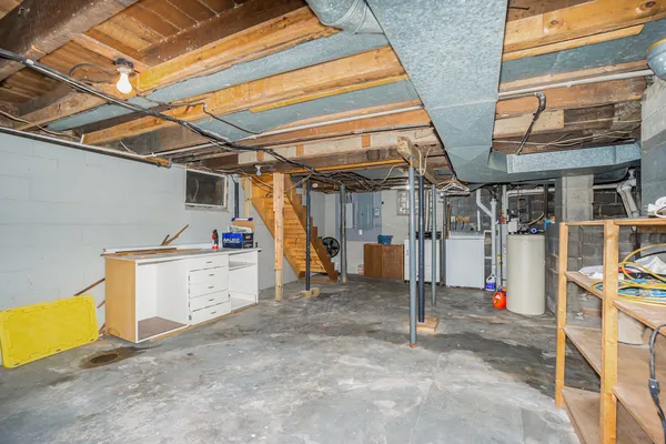 $210,000 | 110 South 2nd Street, Lawrence, MI 49064