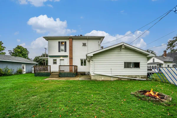 $210,000 | 110 South 2nd Street, Lawrence, MI 49064