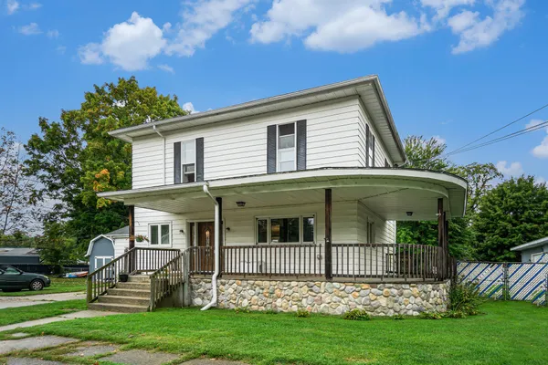 $210,000 | 110 South 2nd Street, Lawrence, MI 49064