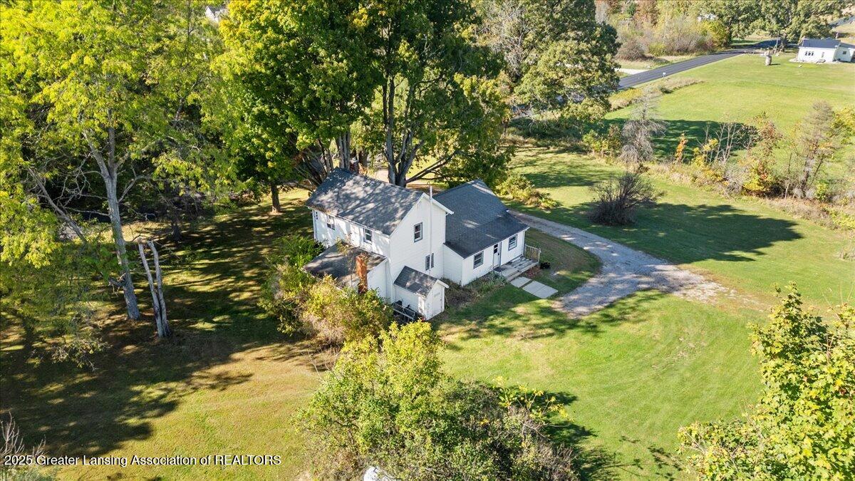 13947 Shaftsburg Road Perry, MI 48872 - Photo 2 of 26 07-Media Jett - 06