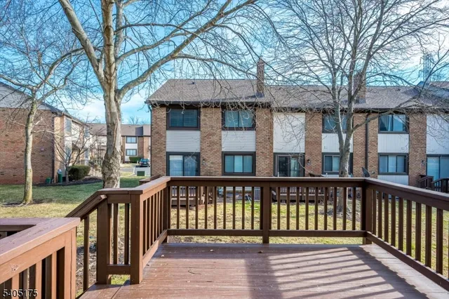 $399,999 | 806 Robin Road, Hillsborough, NJ 08844