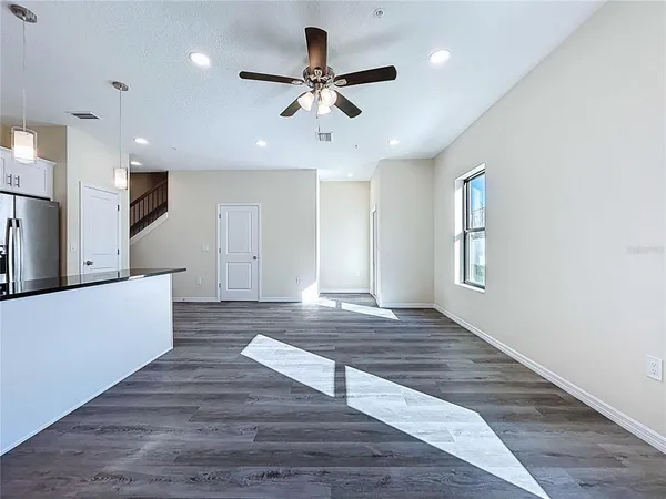 $325,000 | 4370 Cambio Gdns Court, Tampa, FL 33610