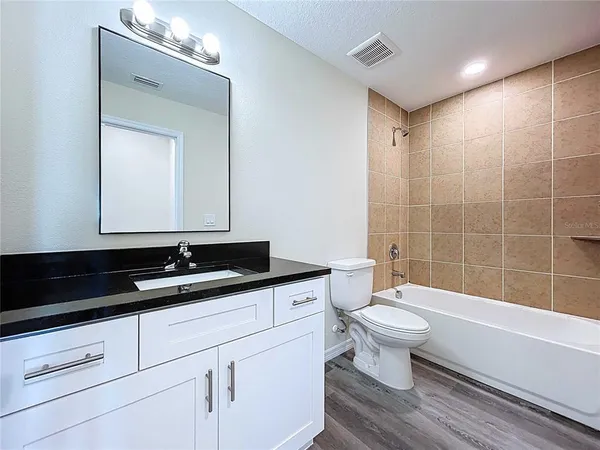 $325,000 | 4370 Cambio Gdns Court, Tampa, FL 33610