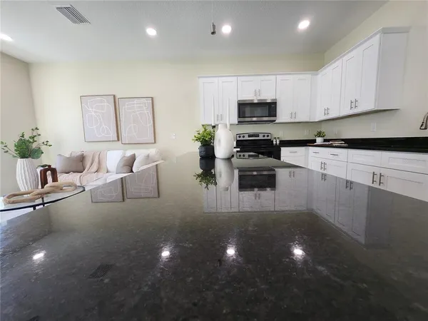 $325,000 | 4370 Cambio Gdns Court, Tampa, FL 33610