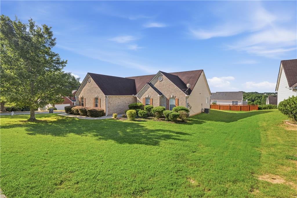 2230 Blue Ridge Lane Conyers, GA 30012 - Photo 3 of 26 Gallery Image 3