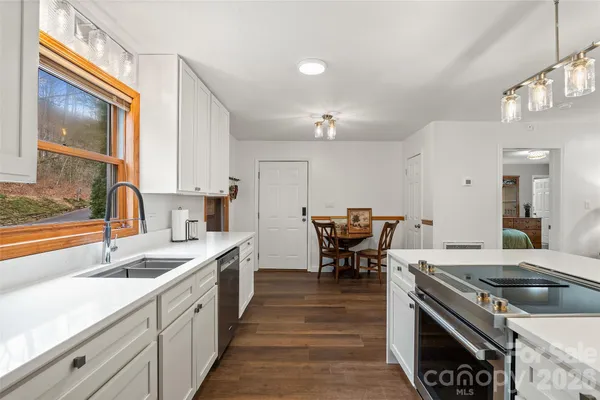 $340,000 | 11014 Highway 80, Unit 2B, Burnsville, NC 28714