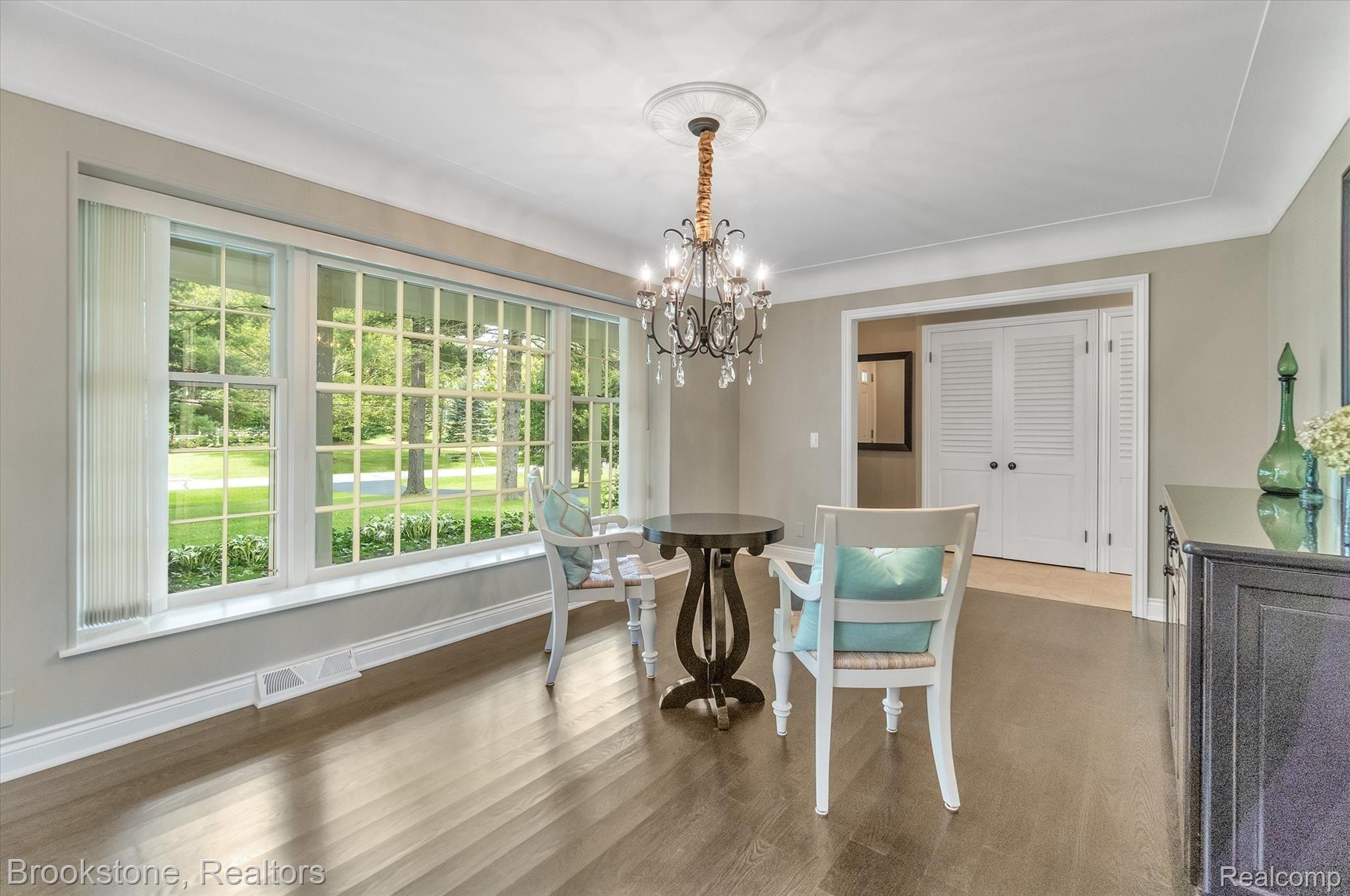 2515 Hickory Lawn Road Rochester, MI 48307 - Photo 5 of 35 14-2515-Hickory-Lawn-Rd-Rochester-Hills-MI-48307-WindowStill-Real-Estate-Photography-14.jpg