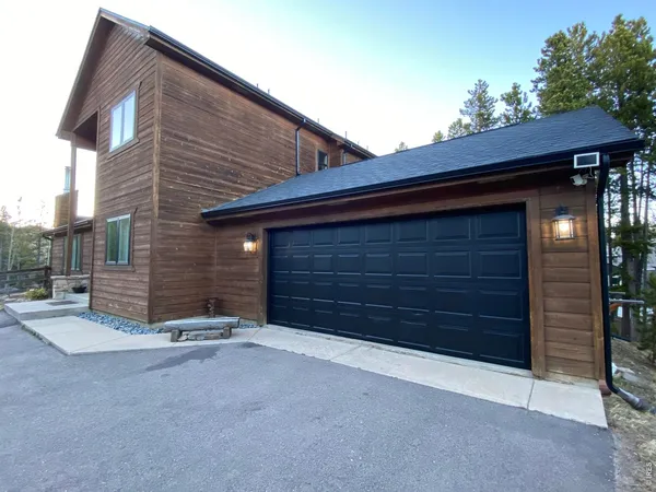$755,000 | 28 Valley View Lane, Evergreen, CO 80439