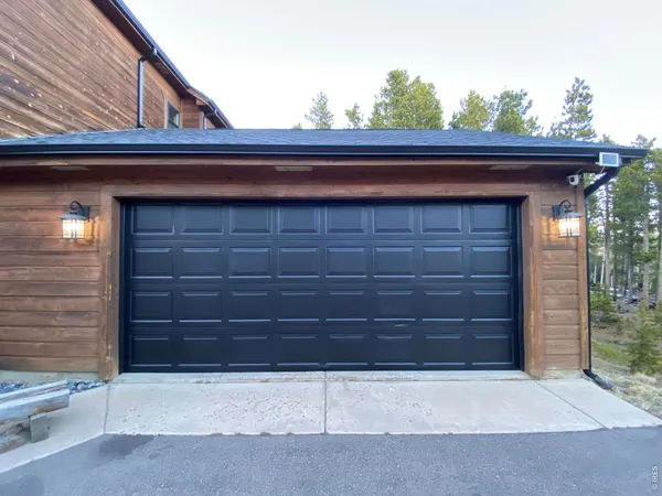 $755,000 | 28 Valley View Lane, Evergreen, CO 80439