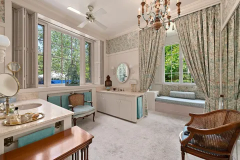$10,495,000 | 399 Selby Lane, Atherton, CA 94027