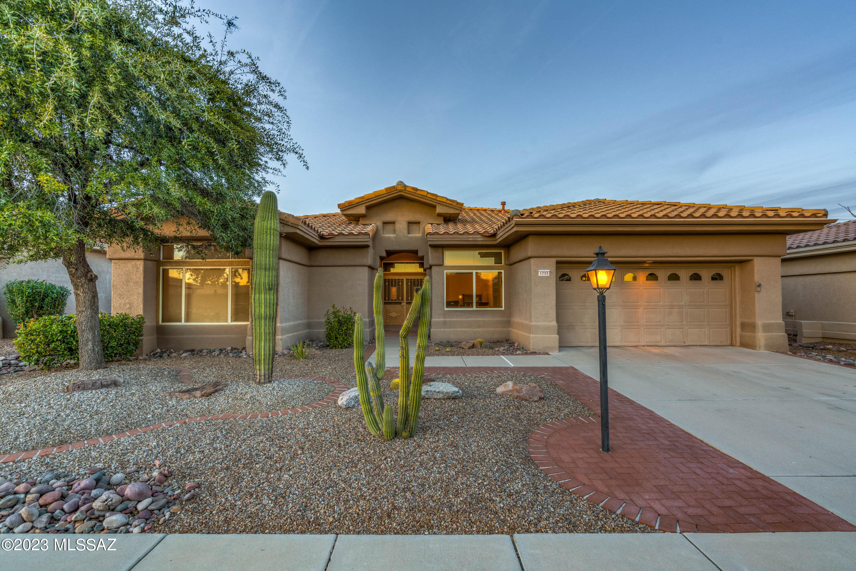 1733 East Crown Ridge Way Oro Valley, AZ 85755 - Photo 36 of 46