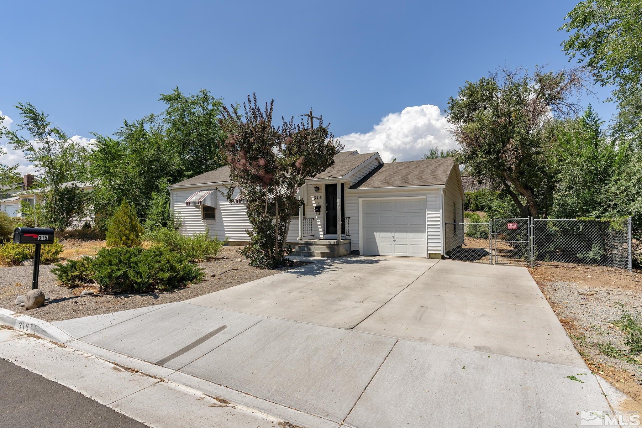 315 Bartlett Street Reno, NV 89512 - Photo 3 of 18 Photo 3