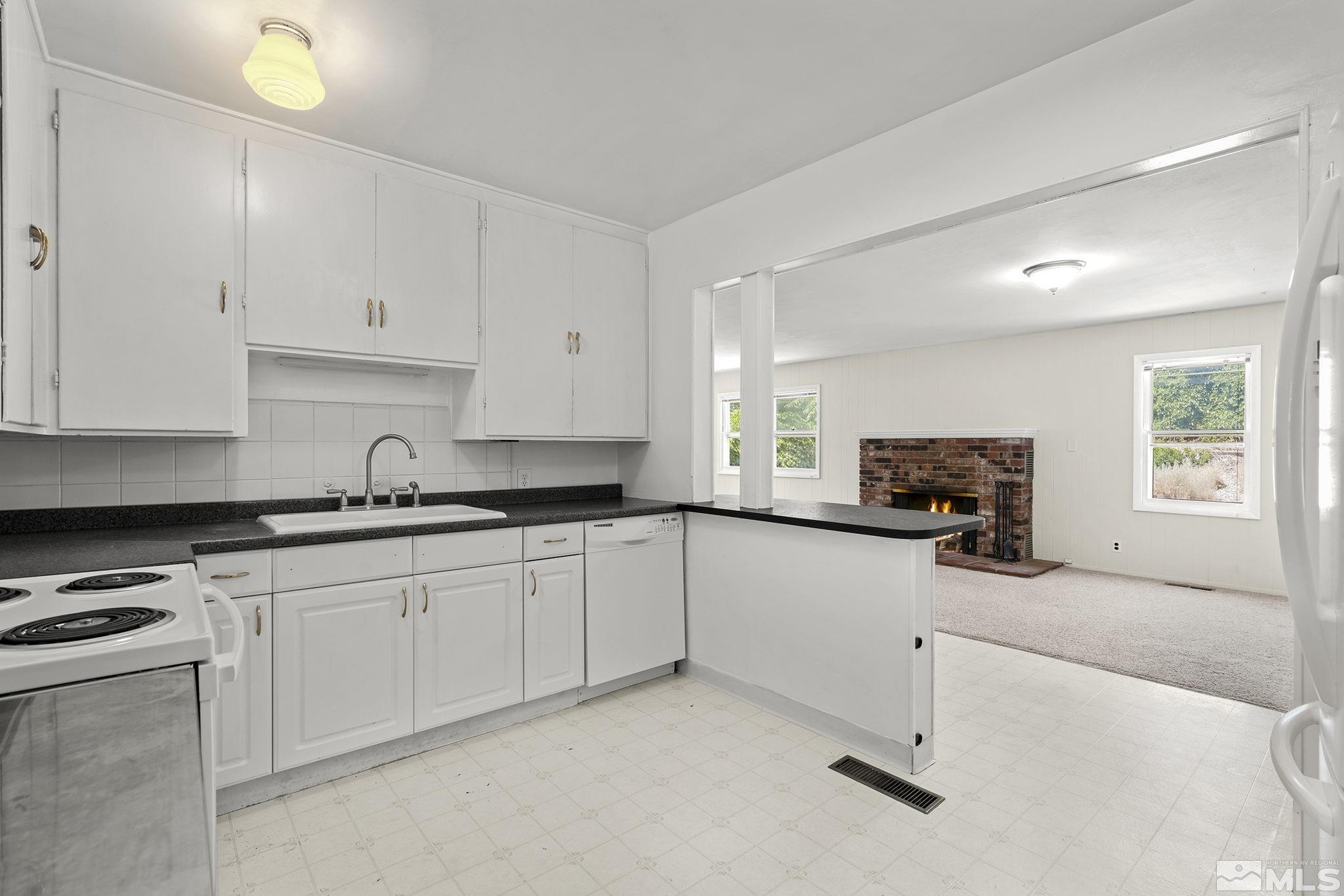 315 Bartlett Street Reno, NV 89512 - Photo 8 of 18 Photo 8