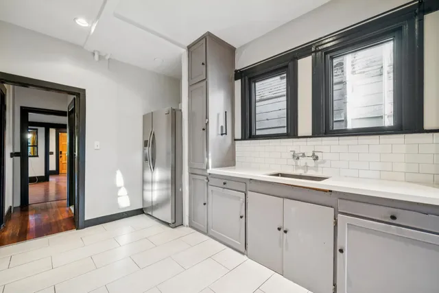 $749,000 | 925 East 19th Street, Oakland, CA 94606