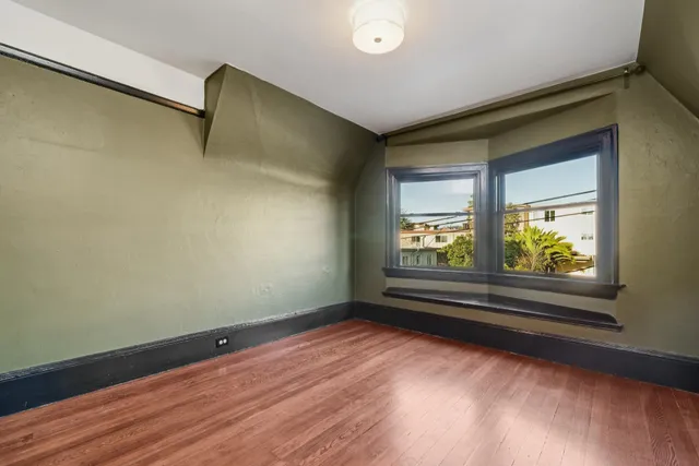 $749,000 | 925 East 19th Street, Oakland, CA 94606