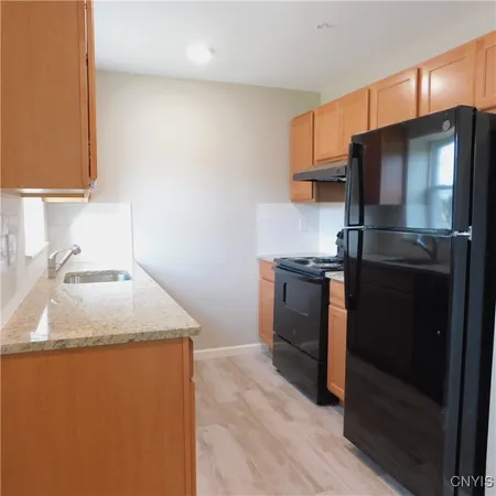 $1,300 | 413 South Main Street, Clay, NY 13212