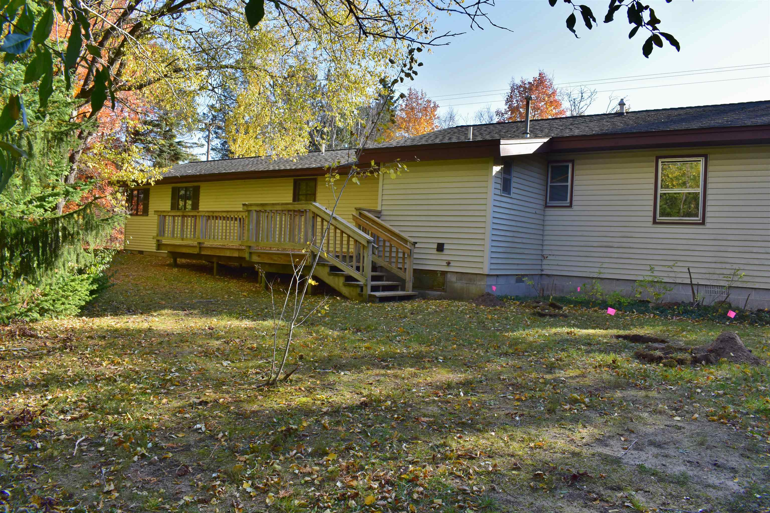9192 Platte Road Beulah, MI 49617 - Photo 7 of 34 1906340-6.JPG