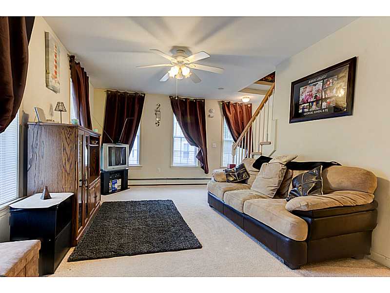 53 Steve Lopes Way Woonsocket, RI 02895 - Photo 4 of 21 Living Room.
