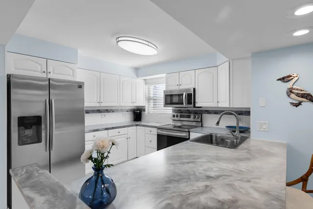 $620,000 | 1998 Overseas Highway, Unit A4, Marathon, FL 33050