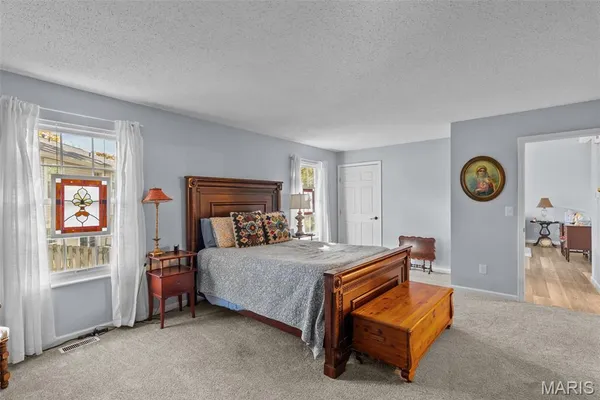 $299,900 | 13312 Wood Chapel Drive, St. Louis, MO 63141