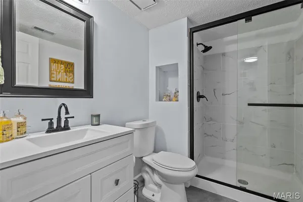 $299,900 | 13312 Wood Chapel Drive, St. Louis, MO 63141
