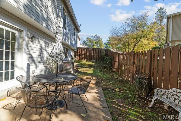 $299,900 | 13312 Wood Chapel Drive, St. Louis, MO 63141