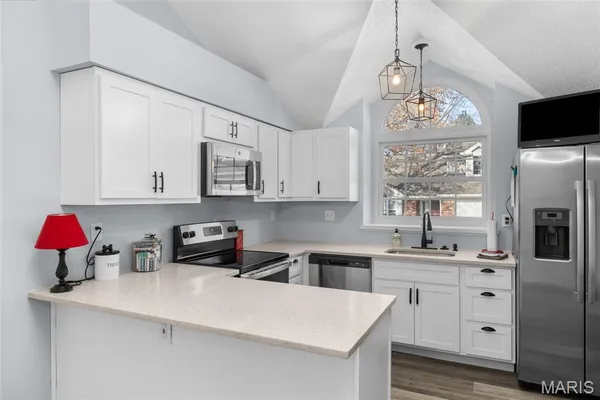 $299,900 | 13312 Wood Chapel Drive, St. Louis, MO 63141